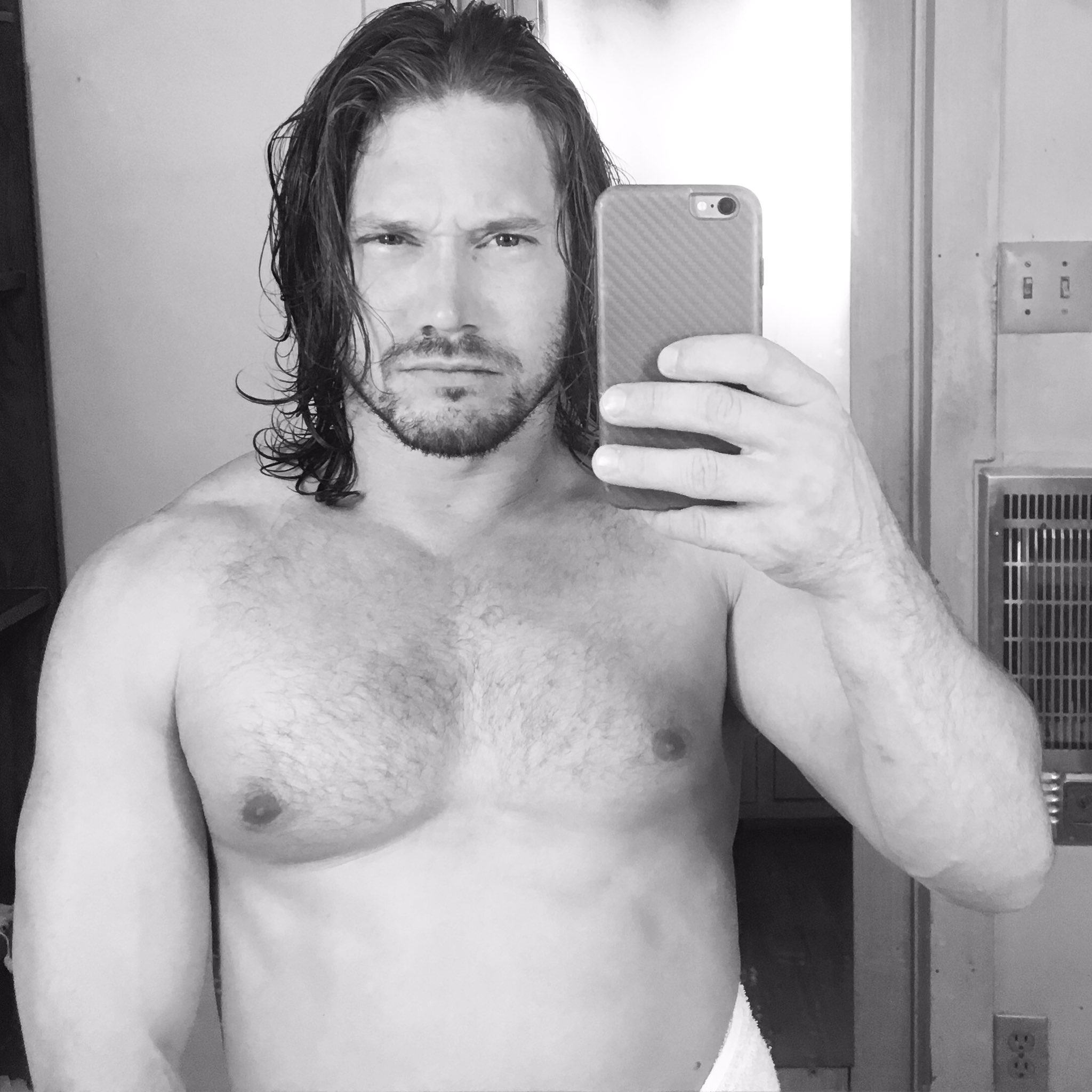 Cohutta Grindstaff on Twitter: "When you step into the shower as ole Cohutta  Lee and step out as Cullen Bohannon. #🚿 https://t.co/NQUKuR8hoG" / Twitter