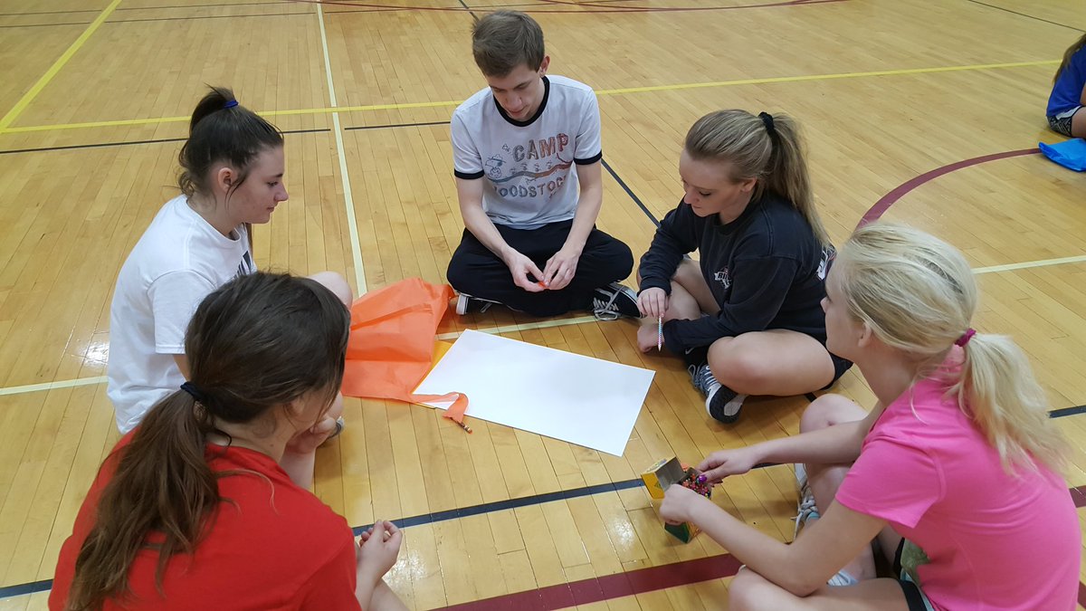CheerWinnetonka's tweet photo. #teambonding
#cheerfamilies https://t.co/Rzcn81ArU4