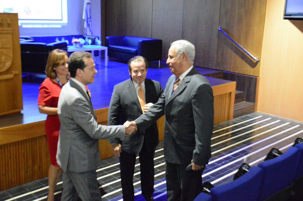 itobisono's tweet photo. Lá nueva ley de partidos debe abrirlos a la renovación con diferentes sectores que traigan ideas nuevas de desarrollo al país. https://t.co/0TaB1sRwy3