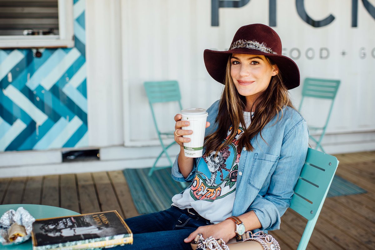 GenPadalecki's tweet image. Have some pretty exciting stuff to share with you soon! For now, I'm just going to try to stay caffeinated ☕️ 👌 #HumpDay