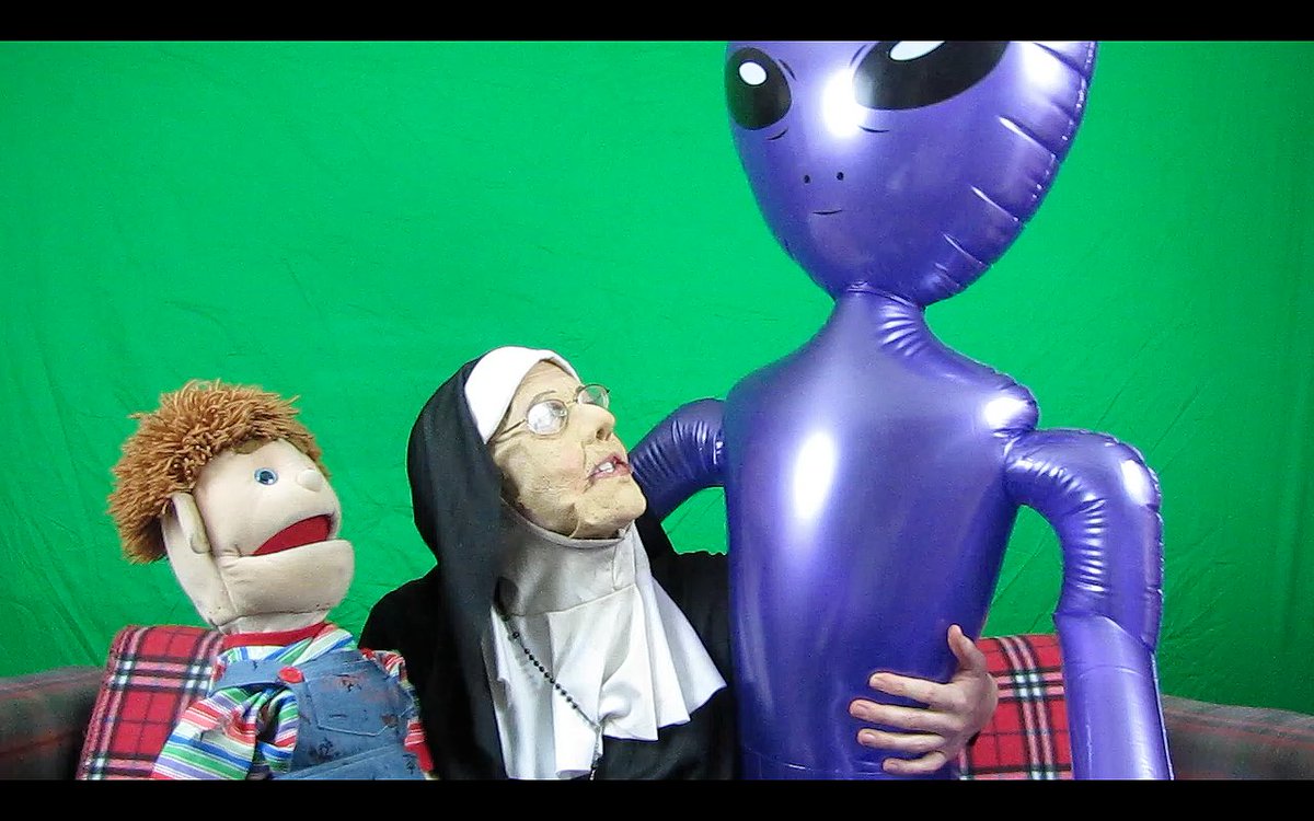 aFunNun's tweet photo. "We LOVE #Aliens here at FNHS..." #horrorfilms #AlienCovenant #alien #horror #comedy #movies #filmmaking #UFO #Duncan #funny #filmmaker https://t.co/HQuirDelec
