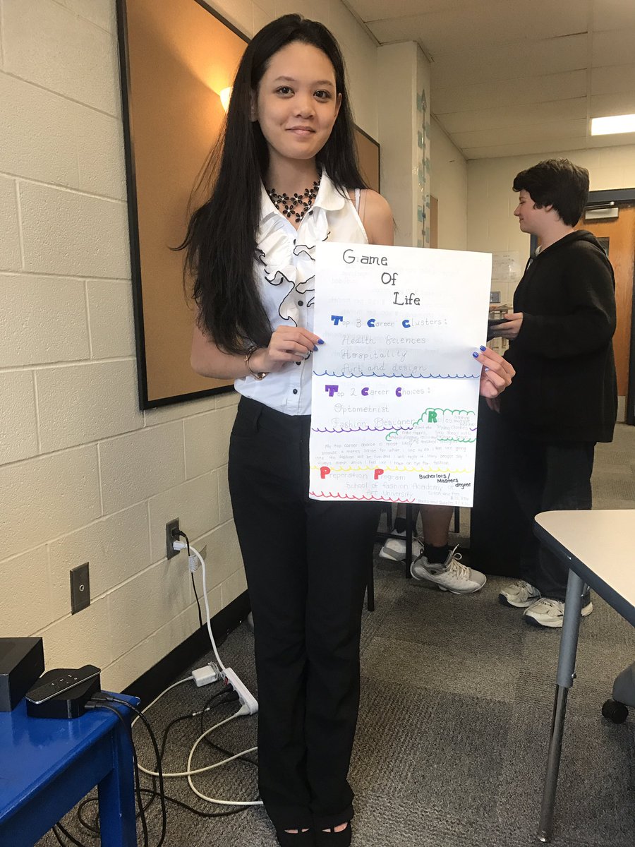 emmceebe's tweet photo. More from our Career Day: future fashion designer, chef, &amp; veterinarian! I was inspired! #nkcstem Our future is bright! https://t.co/xd6TU5Y3vt