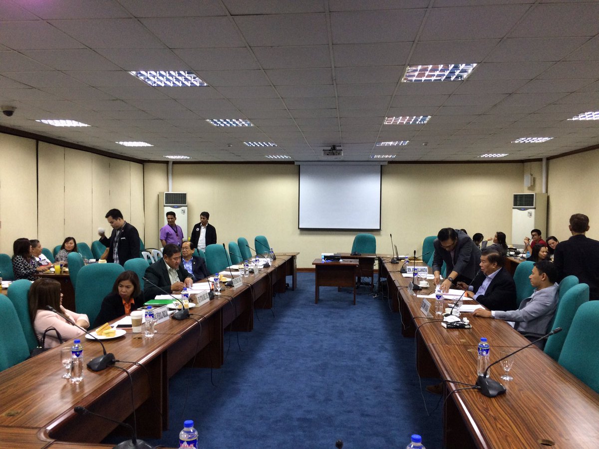 SonnyAngaraNews's tweet photo. Revised Penal Code Indexation Bill hurdles bicam. Bicam members from @senatePH present:  Senators @sonnyangara @BigManDrilon https://t.co/ipdd51wVob