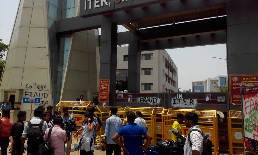 shubhashishnaya's tweet photo. @narendramodi @PMOIndia Ovr 9 Fake Companies n over 500 student victims, University Silent.
#FraudITER
#SOAU
#fakeplacements https://t.co/X0HoA4ZtXA