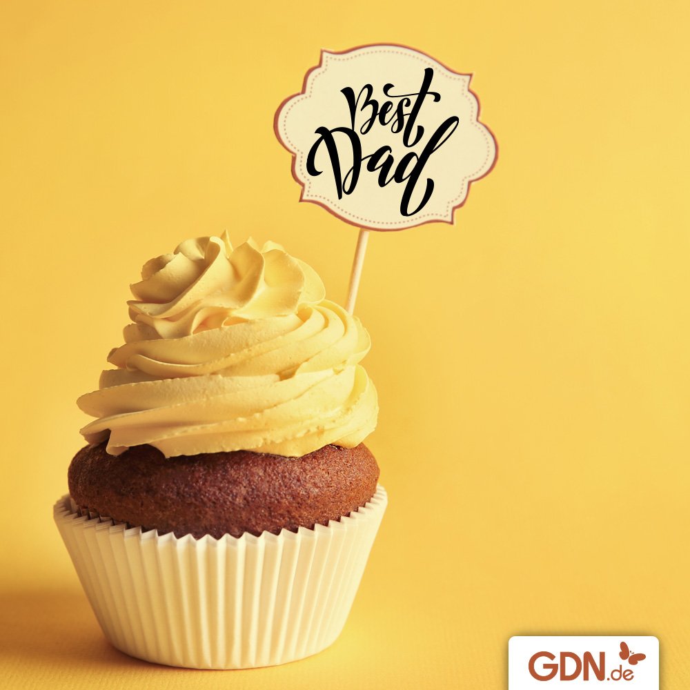 GermanDreamNail's tweet photo. Wir wünschen allen Papa's eine tollen Vatertag mit viel Sonne und Kuchen! #Vatertag #myGDN #germandreamnails #superdad #cupcake https://t.co/QTY5KC5FH5