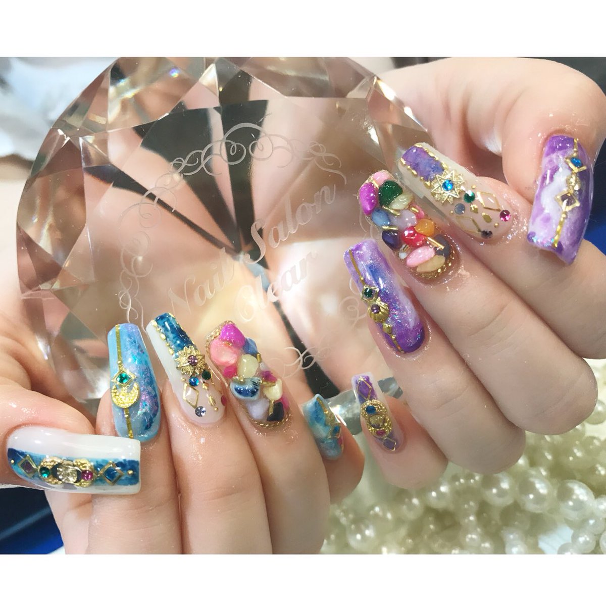 Nailsalon Clear アシンメトリーのエスニックネイル 天然石とスタッズを贅沢に Nail Nailart ネイル ジェルネイル スカルプ Nailsalonclear 心斎橋ネイル トレンドネイル フットネイル 夏ネイル エスニックネイル 天然石ネイル