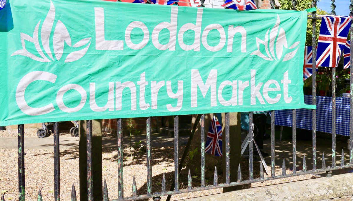 #LoddonStreetFayre <a href="/BBCNorfolk/">BBC Norfolk</a> from <a href="/southnorfolkpub/">The White Horse</a> <a href="/LoddonMarket/">LoddonCountryMarket</a> <a href="/loddonmill/">Loddon Mill</a> <a href="/TheLoddonSwan/">The Loddon Swan</a> <a href="/threeriversvets/">Three Rivers Vets</a> <a href="/sarahprobert/">Sarah Probert</a>