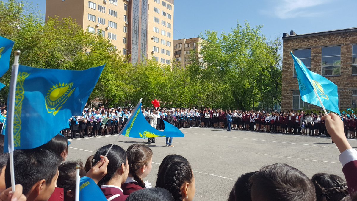 SBS_MURAGER's tweet photo. The end of the school year at #Murager #expo2017 #karaganda #kazakhstan #education #science #prom2017 https://t.co/BOS06v15GB