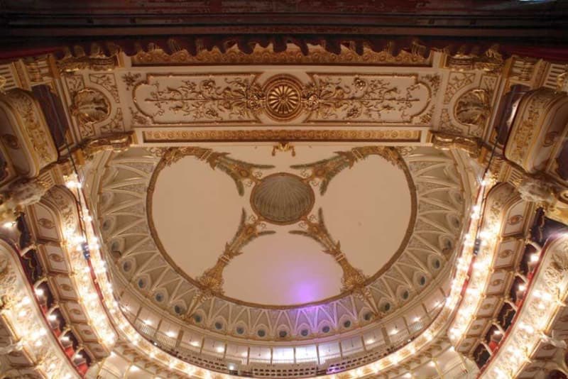 #Buongiorno dal Teatro Petruzzelli di #Bari
fondazionepetruzzelli.it <a href="/WeAreInPuglia/">WeAreInPuglia</a>