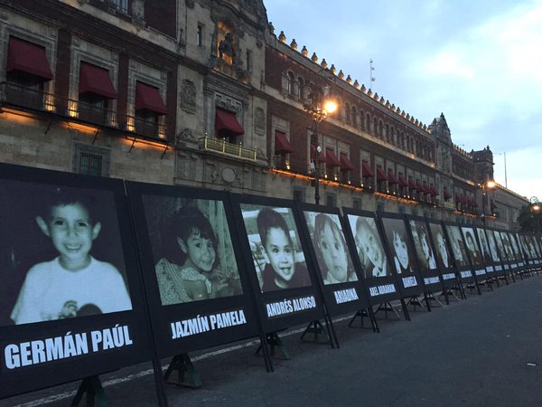 epigmenioibarra's tweet photo. X 25niñas24niños víctimas d la corrupción y el nepotismo de @FelipeCalderon y @Mzavalagc en GuarderíaABC
#95mesesABC https://t.co/I99Lc5b8na
