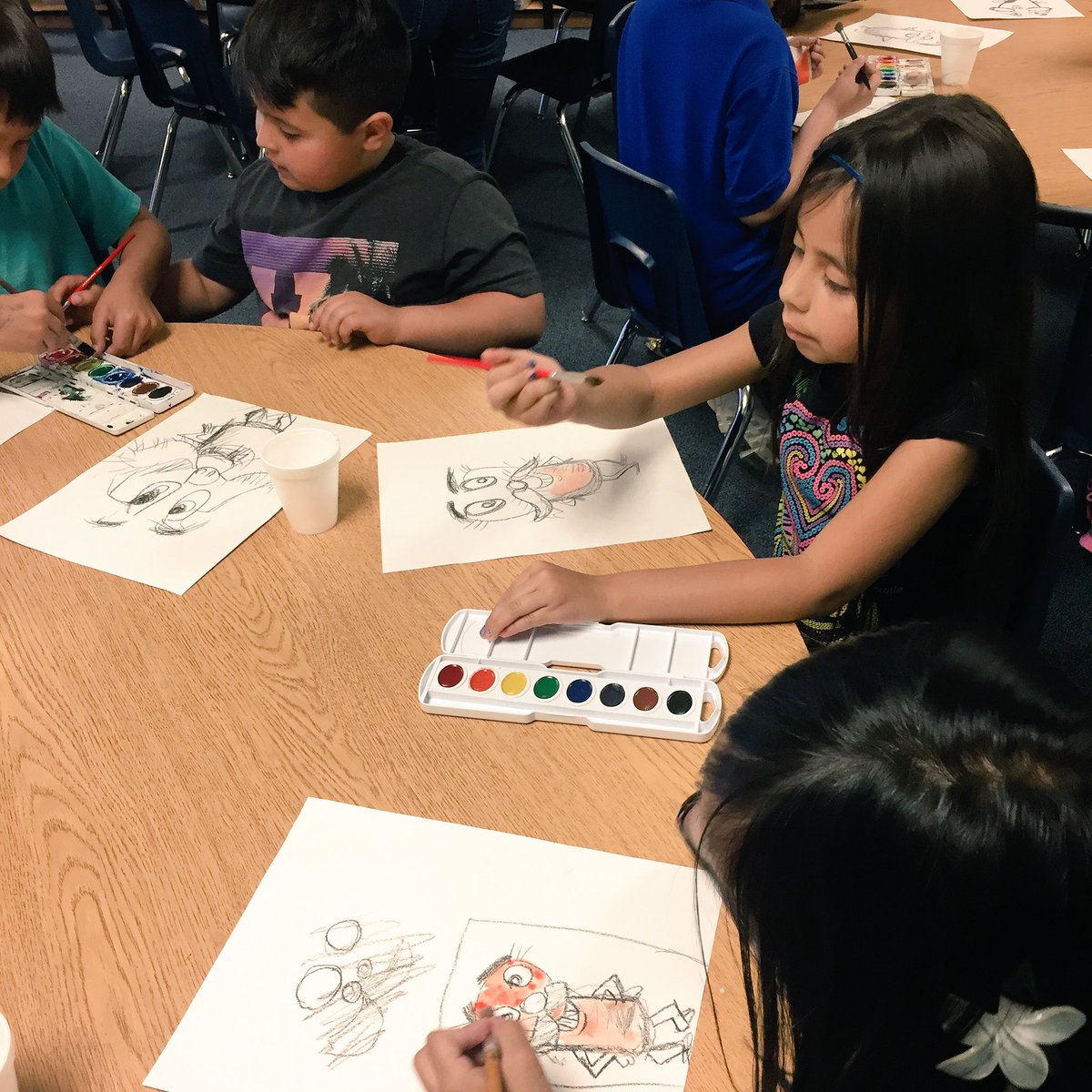 RGardikiotis's tweet photo. Makerspace was such a treat! TY @LPLibraryLions! 😃 https://t.co/gcy7M09ljb