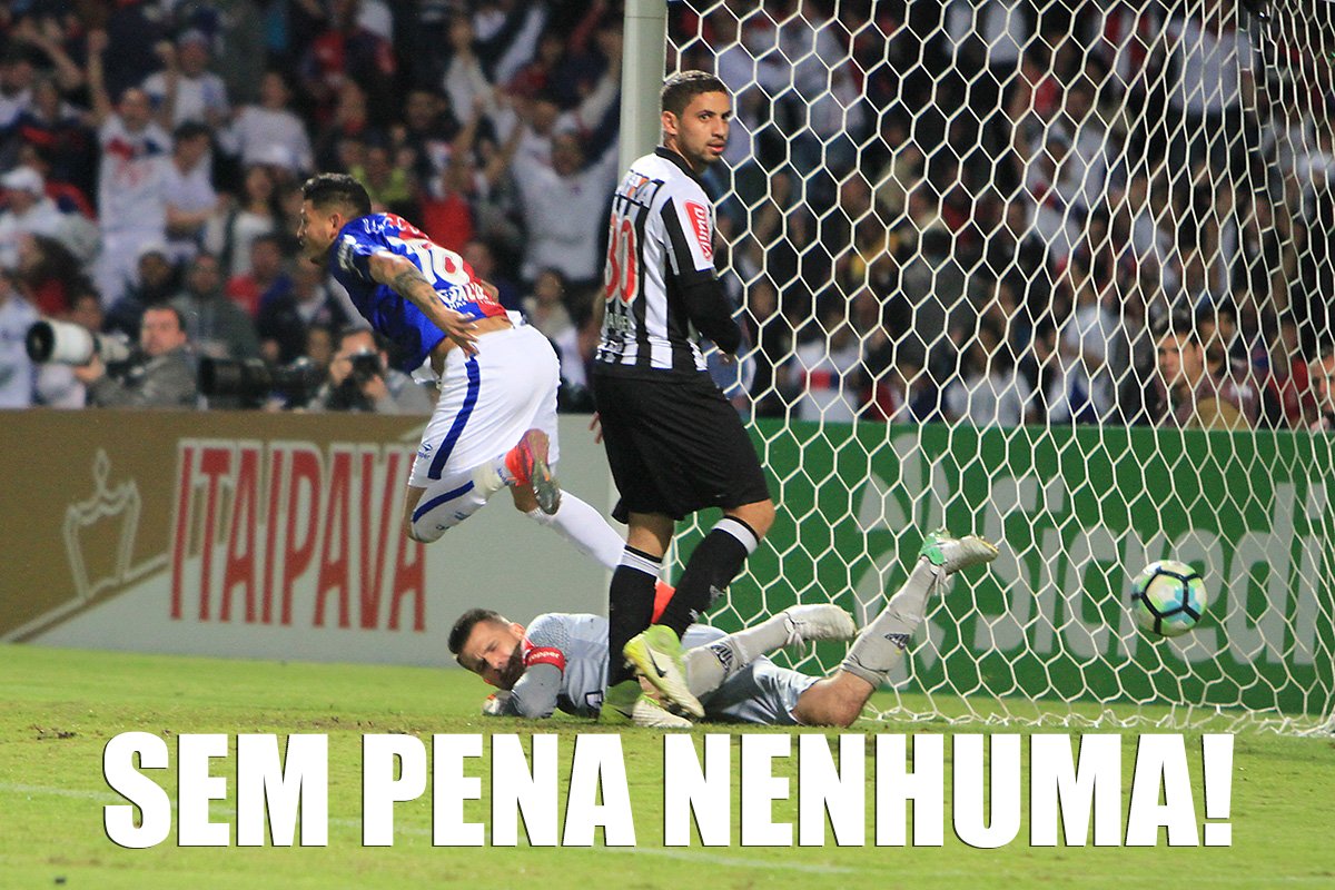 ParanaClube's tweet photo. Aqui é Paraná Clube, meus amigos!

Que vitória contra o Galo e que festa incrível nesta noite.  #RESPEITA https://t.co/545XpqaZLr