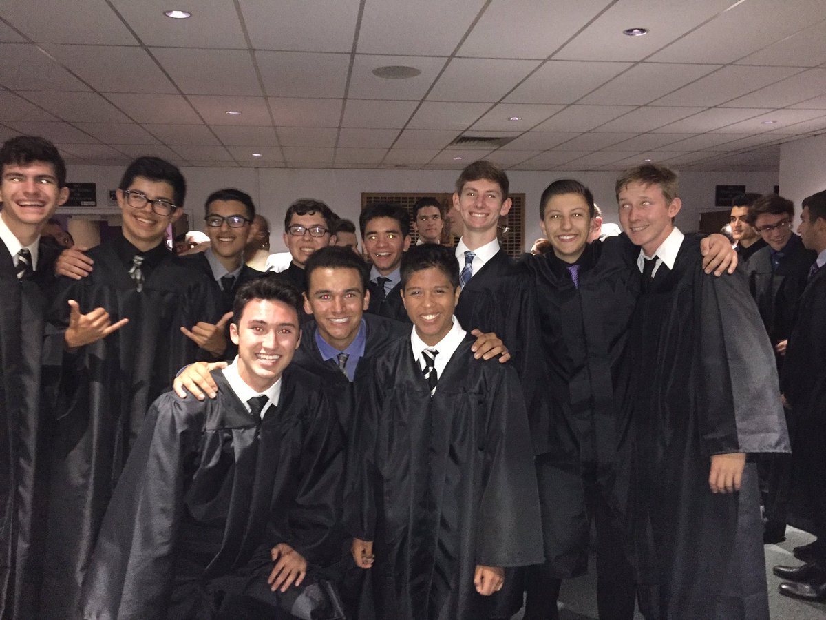 dress for baccalaureate mass