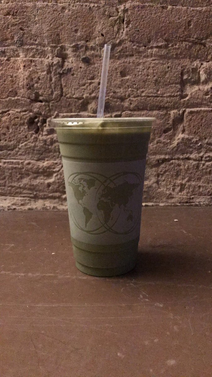 agirlandherfood's tweet image. Post @redbull's #redbullready I got to sip on a #matcha #smoothie from @HIVIBECHI #PostWorkout #wellnesswednesday #WednesdayWorkout