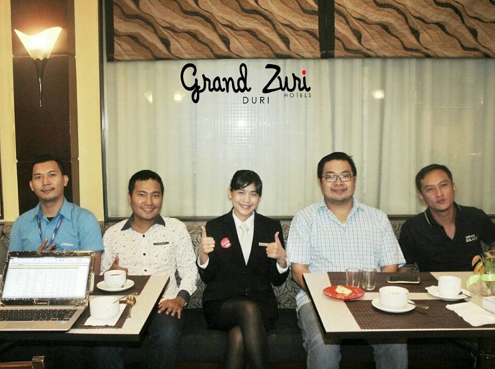 Grandzuri_Duri's tweet photo. Such a lovely talk with our guest at breakfast...
#breakfastcourtesy #gzdurimoment #GrandZuriDuri #GrandZuriHotels https://t.co/ALQMzlbAHF