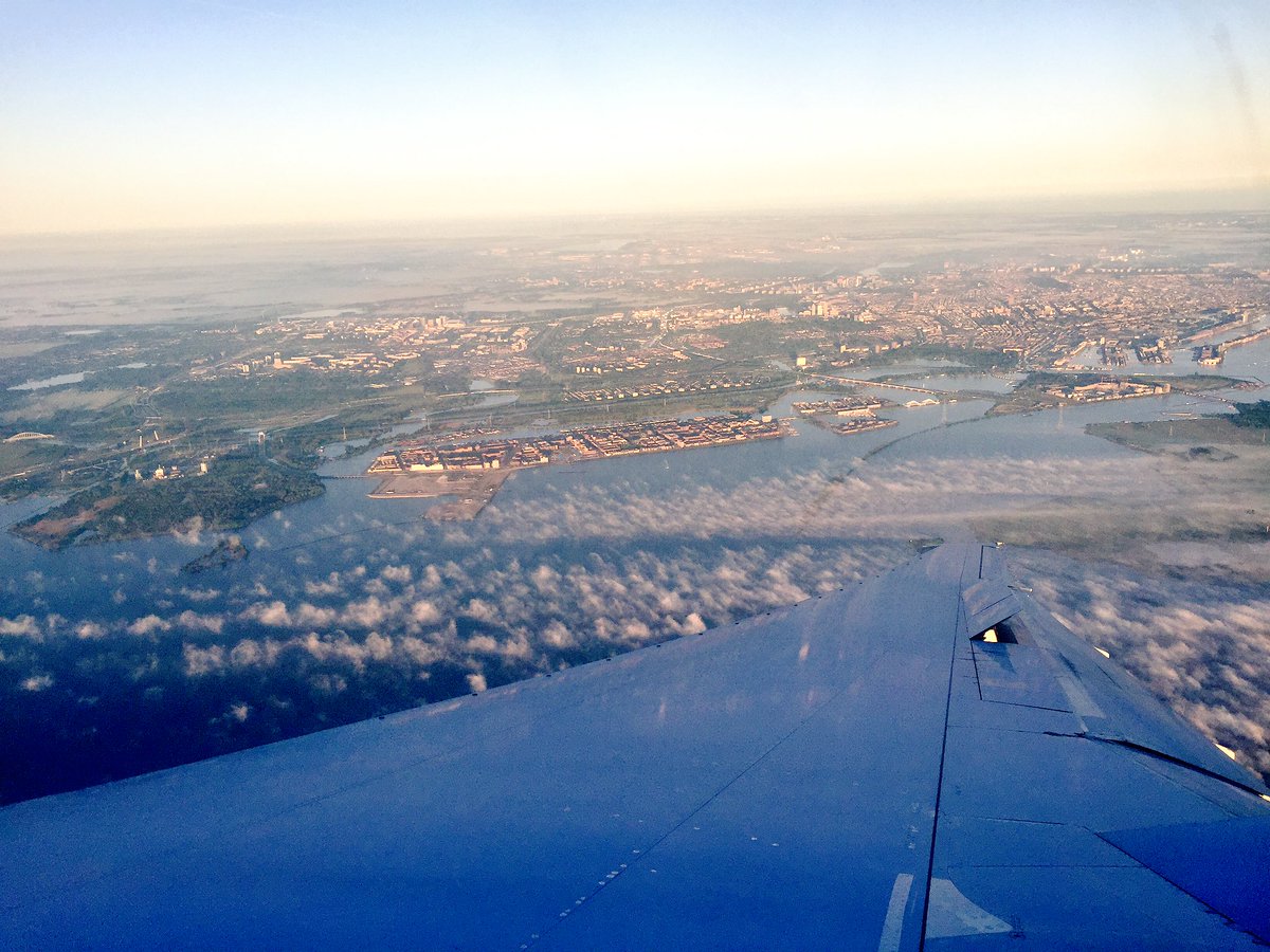 carlyxsilber's tweet photo. Good morning from #Amsterdam! #ilovemyjob #TheRedstoneWay #workhardplayhard #eventprof #travel https://t.co/eEP4OeGyiW