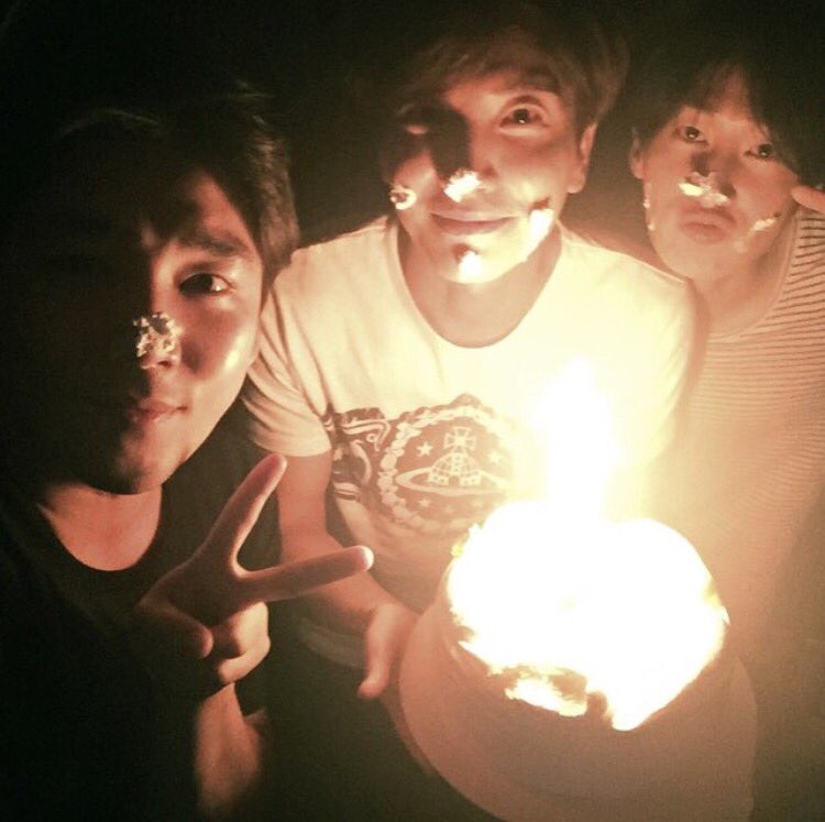 ELFsThai's tweet photo. Skipไปเลย~~~~~ไป2ปีจากนี้!!!! อยากให้ถึงวันที่เมมเบอร์ทุกๆคนอยู่พร้อมหน้าพร้อมตากันบนเวทีอีกครั้ง~!! #ELFwillwaitforSJ https://t.co/p3bsf2MFld