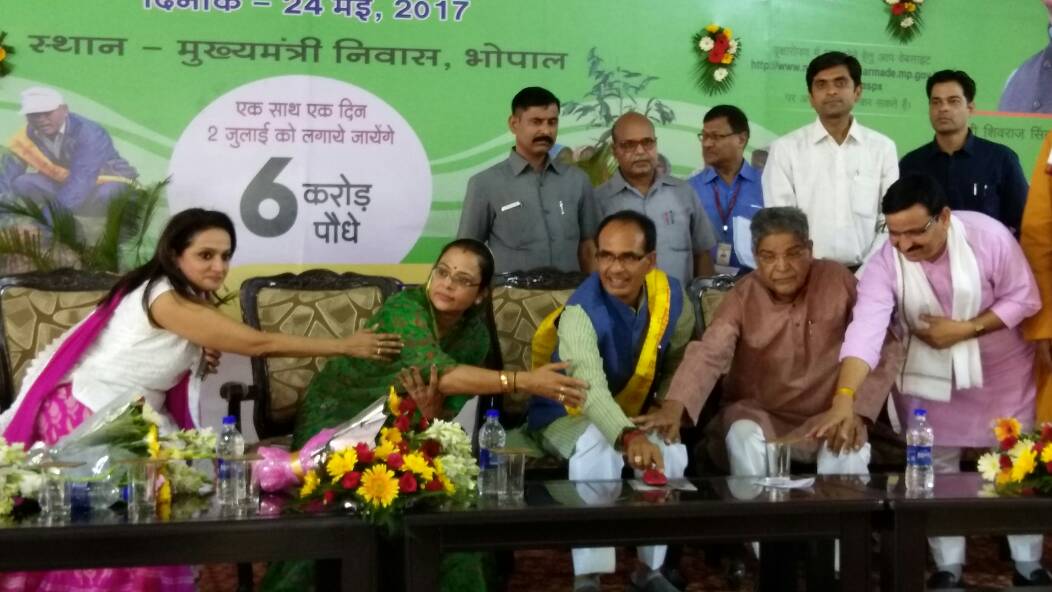 namamidevinarmade tweet media