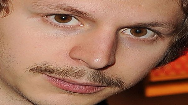 Justin bieber усы. усы у подростков. бородатый подросток. борода у подростков. бородка у подростков.