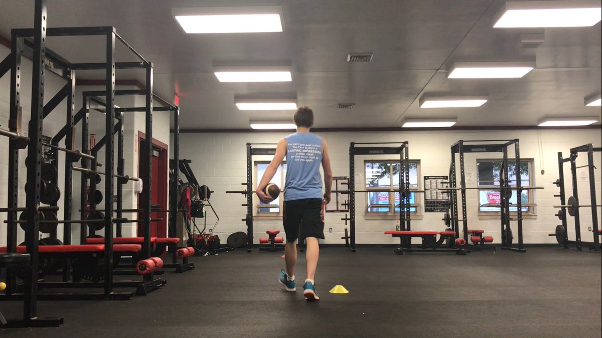 peytonbgoble's tweet image. Can't wait to lift tomorrow with @KCU_FB. 
#KnightStrength