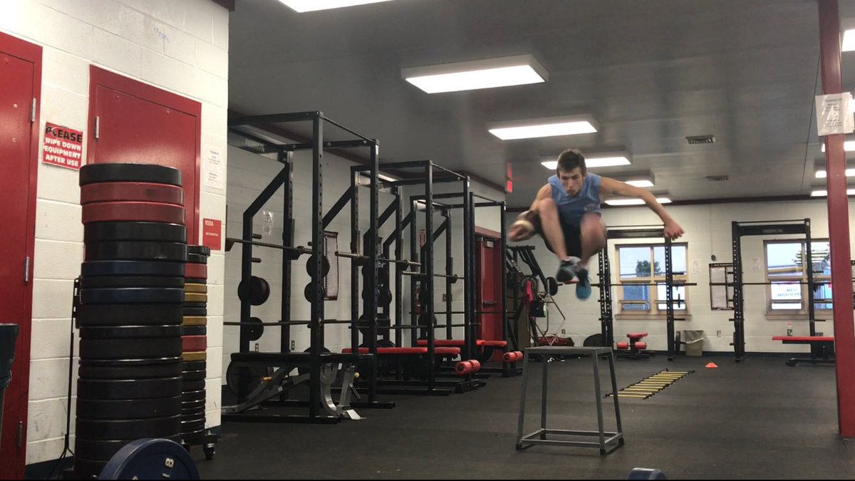 peytonbgoble's tweet image. Can't wait to lift tomorrow with @KCU_FB. 
#KnightStrength