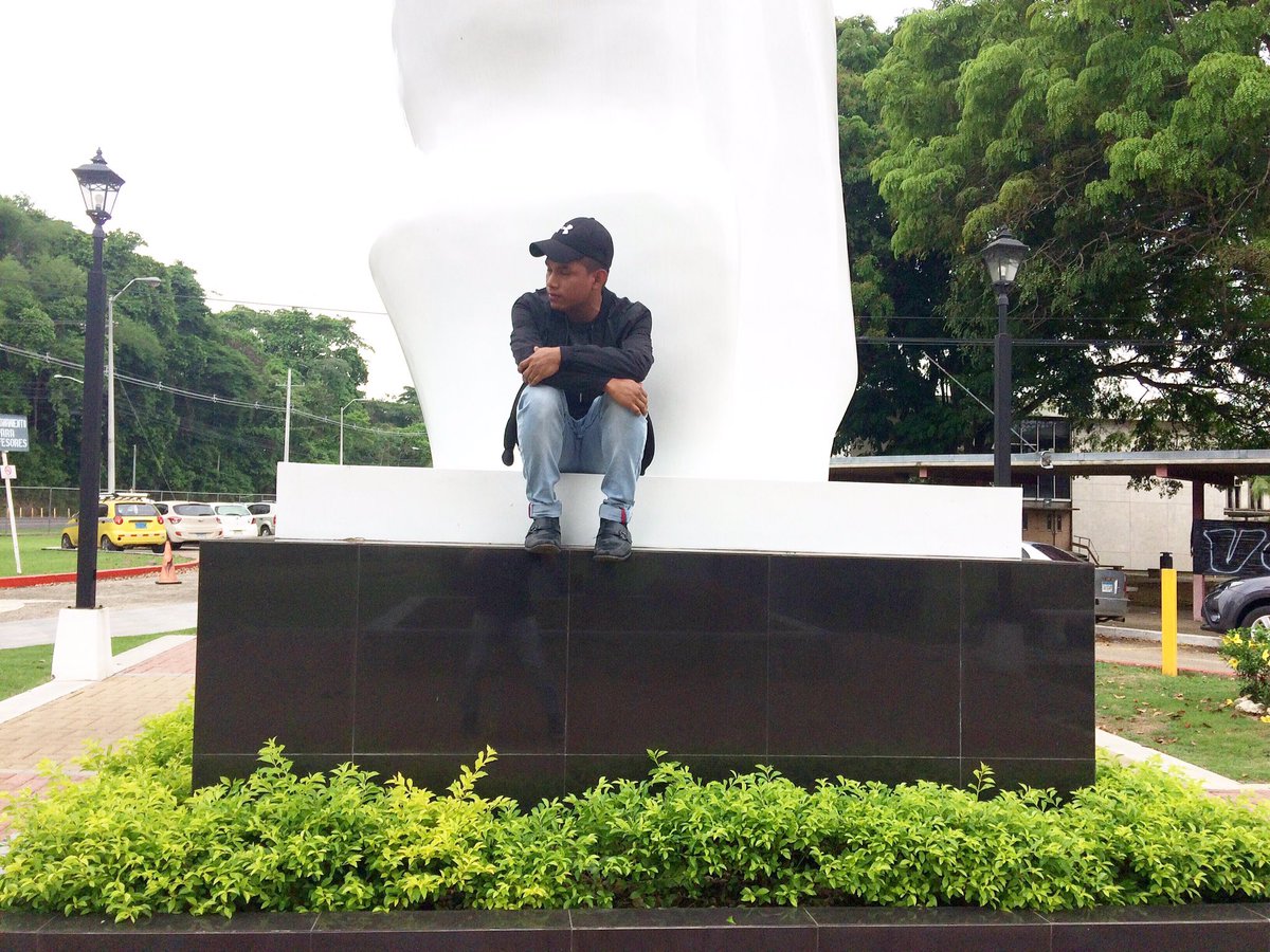 _DamianSmith's tweet photo. 🔥Este lugar es épico y siempre me encantará "MONUMENTO DE LA MADRE"💋👩‍👦❤️ https://t.co/nr0pCXyAL4