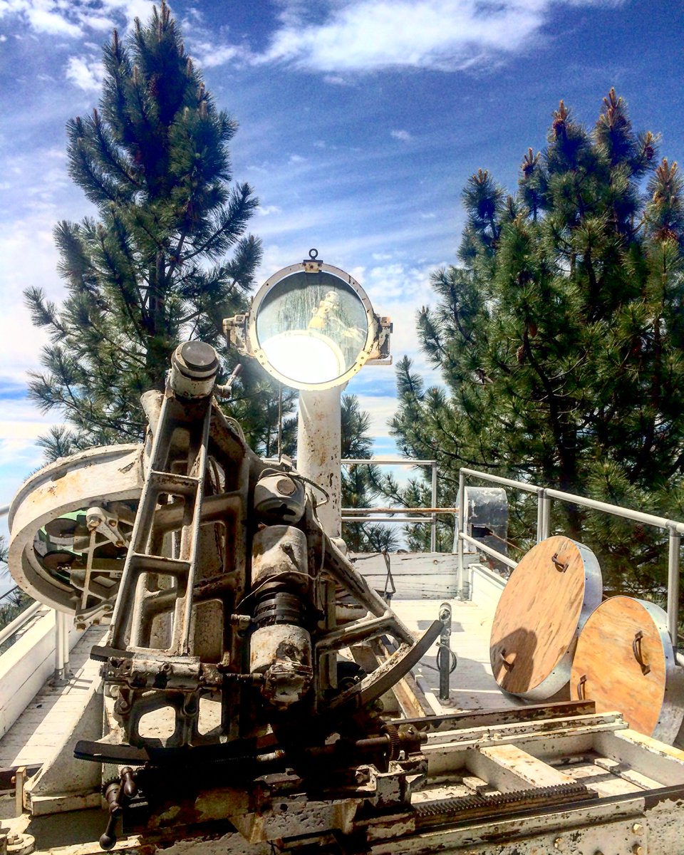 @MtWilsonObs The beautiful view with MWO's coelostat. 🙌🏼🤓 #solar #mirrors #light #MountWilsonObservatory #HelenSnow #stellarastro