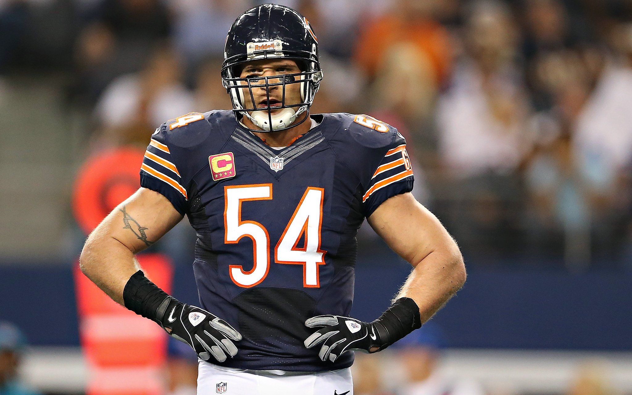 Happy Birthday to Brian Urlacher who turns 39 today! 
