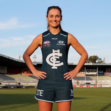 Exciting times @CarltonFC... looking forward to pulling on the navy blue with @taylaharriss @nicstevenss in 2018 #gamechangers #boundbyblue