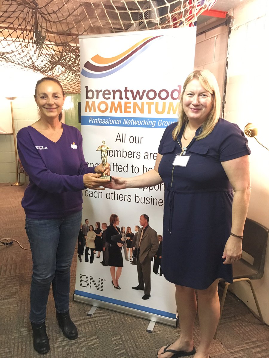 BNI_Momentum's tweet photo. Well done to @SaveOnBillsDeb from Utilities Warehouse for winning this week's Oscar for the best 60 second presentation 🏆presented by @eMoov https://t.co/1W49kLsaNs