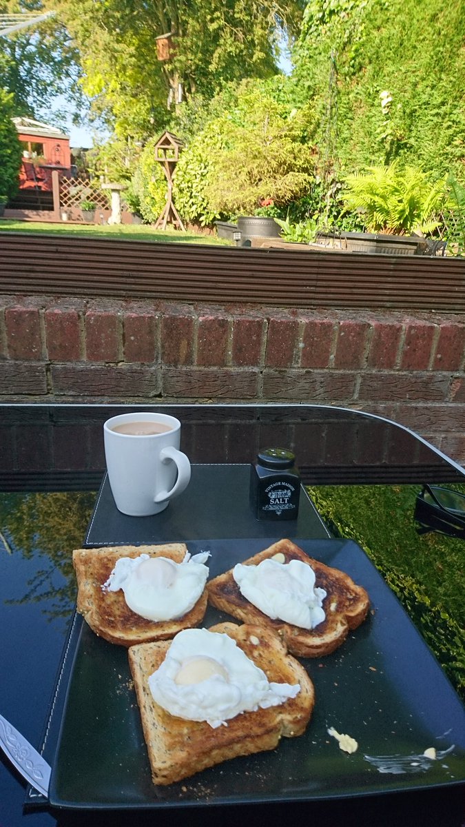 Can't beat these lovely mornings.. Breakfast on the patio before a busy day in the shop 👍👍🐚🐚🐚🐟🐟🐟