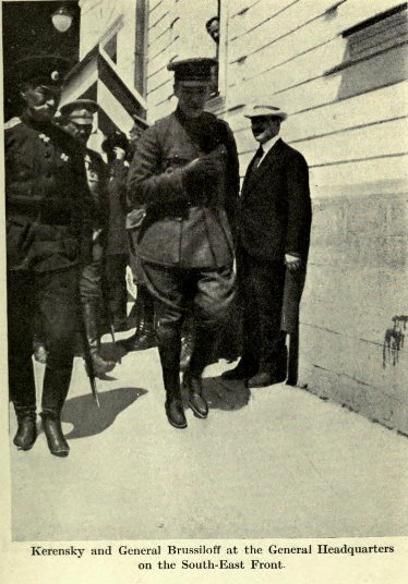 The platform was a wonderful sight, a guard of honour drawn up to hold back a great crowd. <a href="/GenBrusilov1917/">General Brusilov</a> there with his staff #1917LIVE