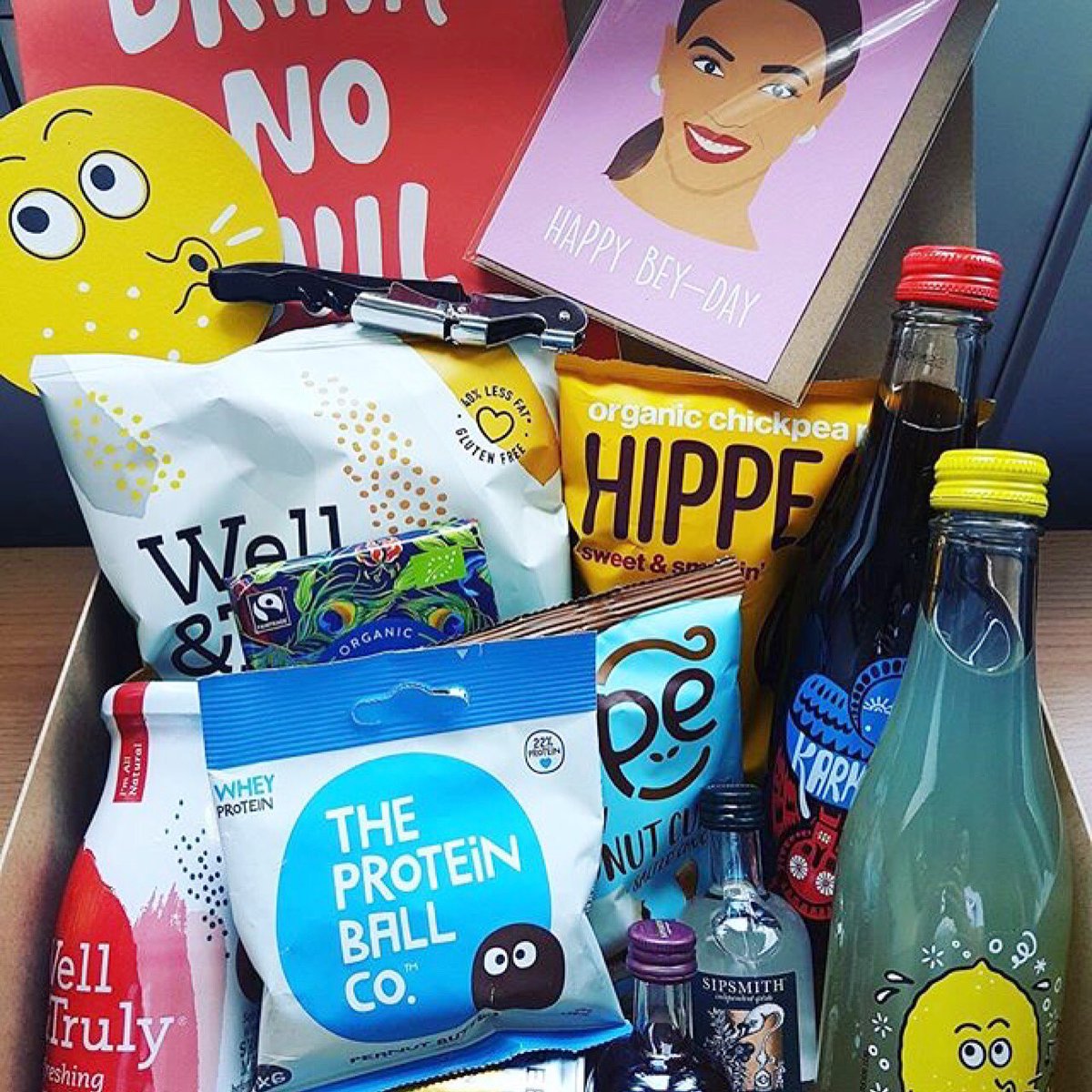 Calling all #London #offices 👋 Let's talk snacks 🍪 fruit 🍉 beverages 🍻 and everything in between. Free sample package? Get in touch!