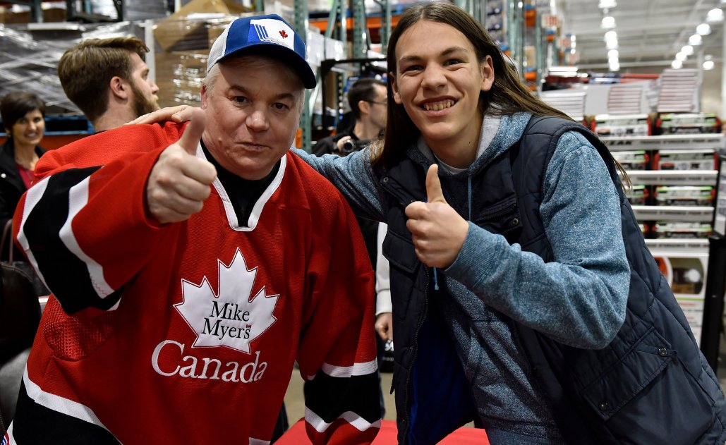 I met Mike Myers in October, and he was nice enough to shake my hand and say hello. Happy Birthday, Mike! 