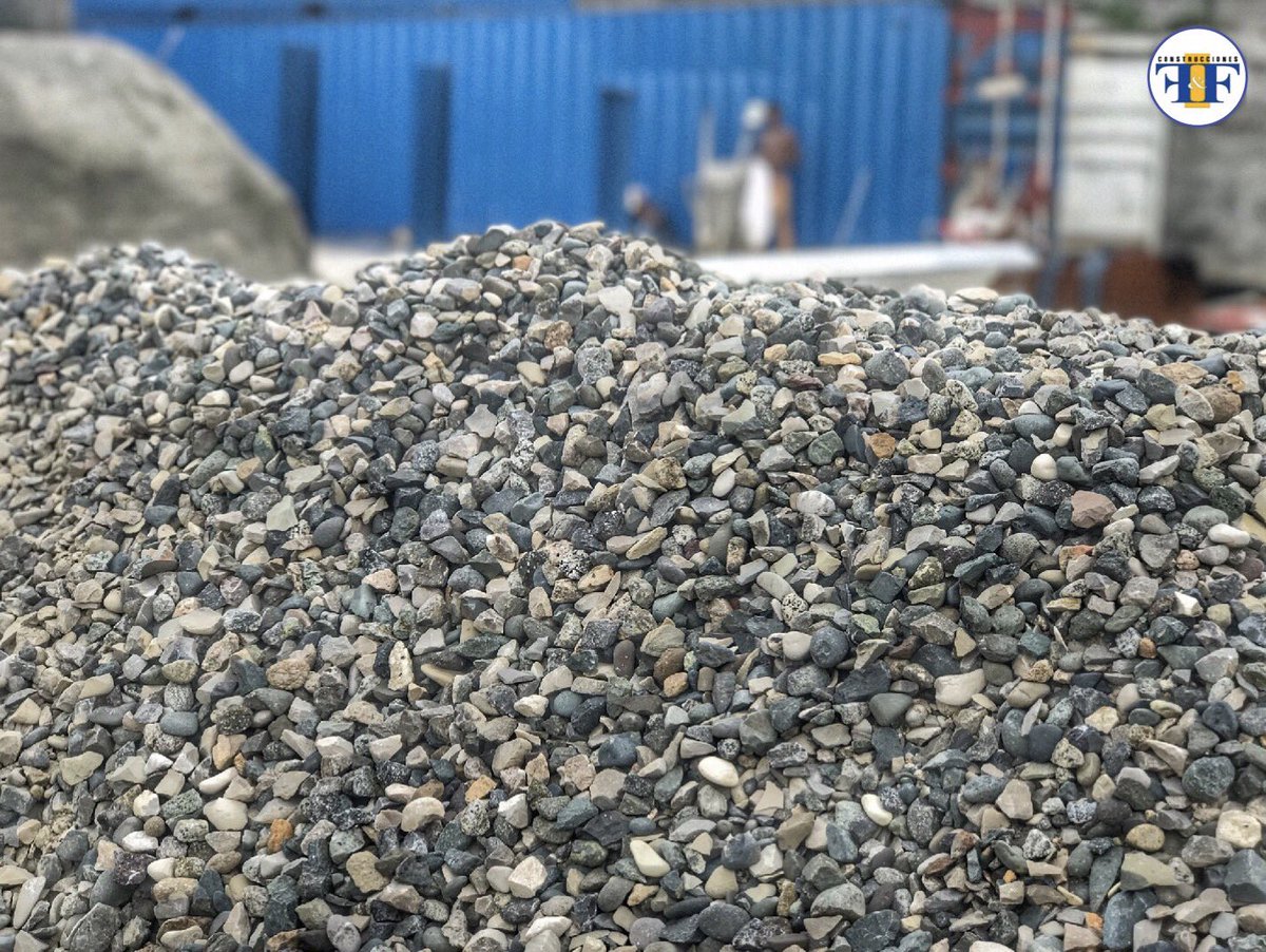 ConstsFF's tweet image. Para evitar el uso excesivo de cemento, los agregados deben tener partículas de diversos tamaños y así dejar el mínimo de huecos al mezclar.