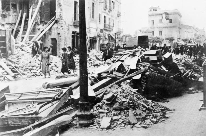 GiveMeAnAlol's tweet photo. 1938 - Alicante, Spain is bombed during the Spanish Civil War #EmojiMovie https://t.co/sg9EioLwfJ