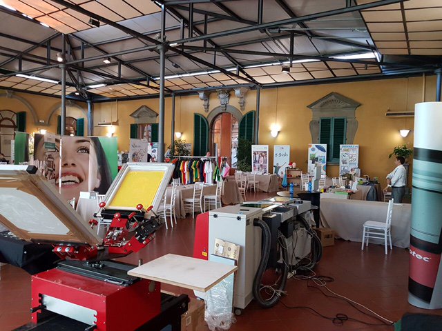 Assoprom's tweet photo. Vi aspettiamo fino alle 17 a #Signa_Firenze, presso Villa Castelletti, alla 9^ tappa del #PromoRoadShow2017
https://t.co/YpiNeXgshW https://t.co/xyub3PPFWw