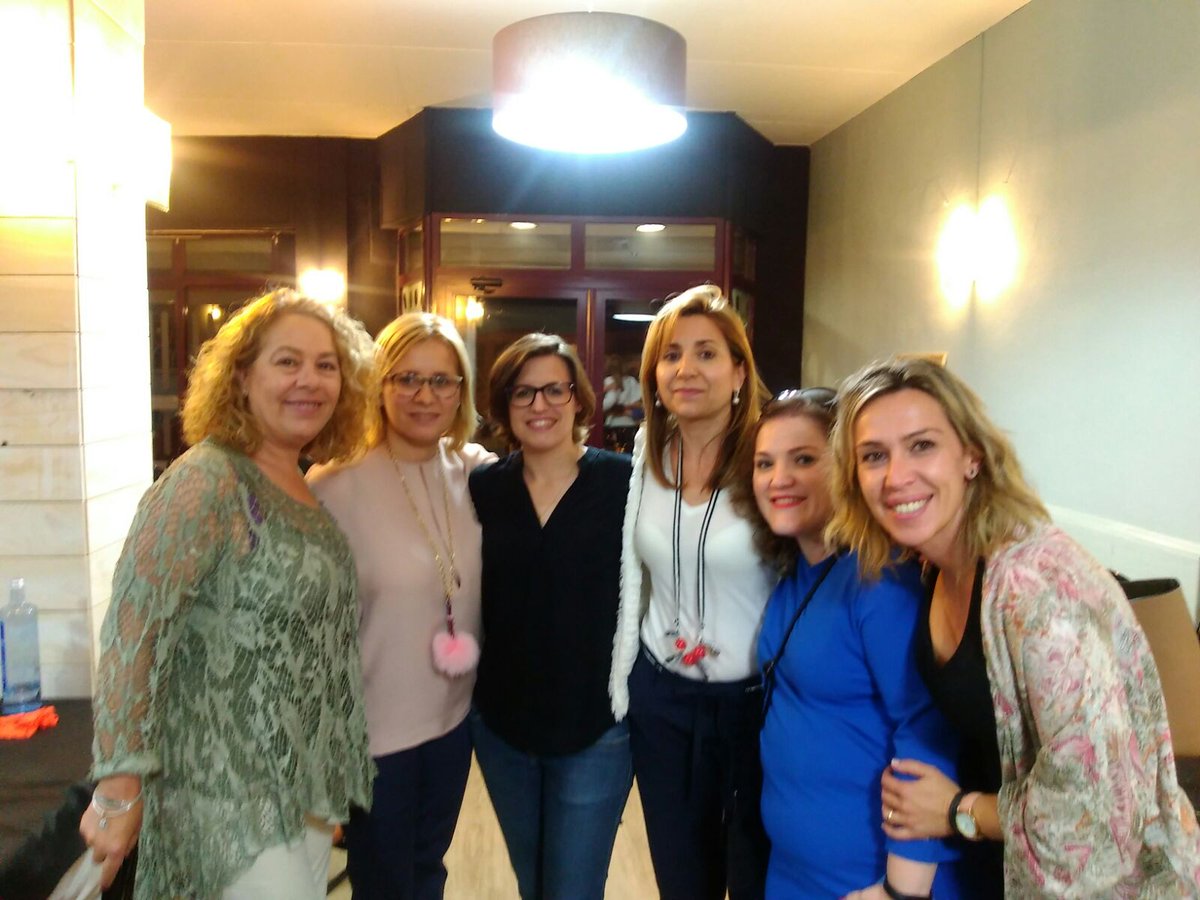 villajosrodrigu's tweet photo. Anoche @PopularsPaterna con @carmencontelles @GrupoPPDival
Lujazo disfrutar junto a l@s afiliad@s
#FentComarca
#FentProvíncia
#FentPartit https://t.co/rlRWQTXpUW