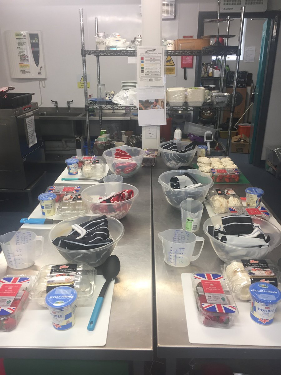 LivHomelessFC's tweet photo. #EtonMess #TheBackKitchen ππ§ @Roy_Sovini #WEANW2017 #SFA #ESF @ann_obyrne https://t.co/lXmvUELuvn