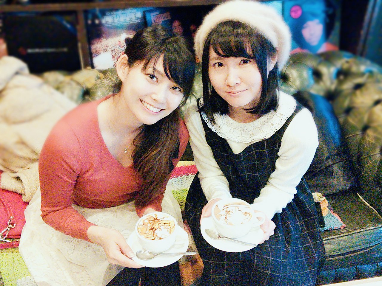 筒井絵理奈 Pa Twitter そういえば乗せてなかった はがオケ アニメのedラテアートを担当されていたじょーじさんのお店に行ってきましたぁ マーシャ役のあずにゃんこと佐藤あずさちゃんと 色んな角度からラテアート撮影会 笑 龍クレハ 筒井絵理奈 Pa Twitter そういえば乗せてなかった はがオケ アニメのedラテアートを担当されていたじょーじさんのお店に行ってきましたぁ マーシャ役のあずにゃんこと佐藤あずさちゃんと 色んな角度からラテアート撮影会 笑 龍クレハ
