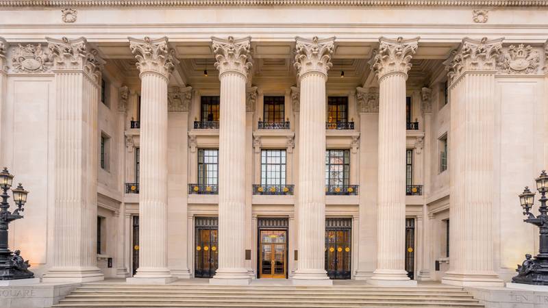 MGAC_RLF's tweet photo. @RLFLondon's #10TrinitySquare officially opens today #restoration #hotel #heritage #luxury #leisure #project #suites @FSTenTrinity https://t.co/LHnCaU71oN