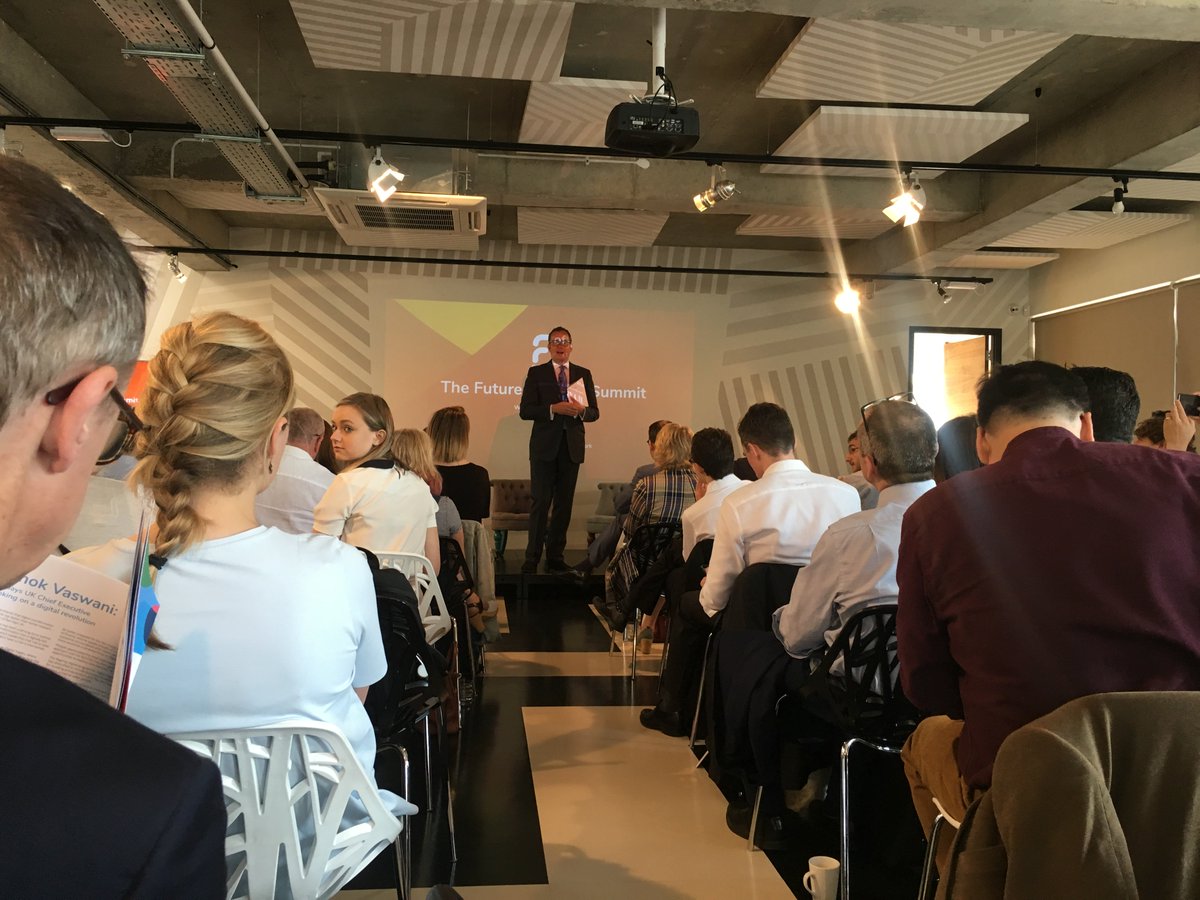emilyrbanger's tweet photo. More techno fantastists than techno realists or fatalists at this mornings #futureofwork summit @freeformers_uk https://t.co/KOpN7ukBOn