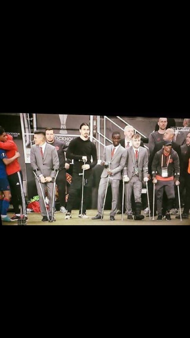 malikzizou1's tweet photo. MU c est un club de handisport parole #ajaxmu #UELfinal https://t.co/MnVyStnmCN