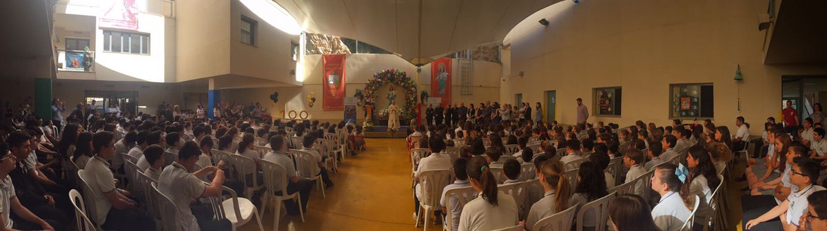 OratorioFestivo's tweet photo. ¡Gracias! Iniciamos nuestro Centenario con nuestro Obispo. #100FSM #soyoratoriano @cdiocesanosoa https://t.co/xRq4m9x3g3