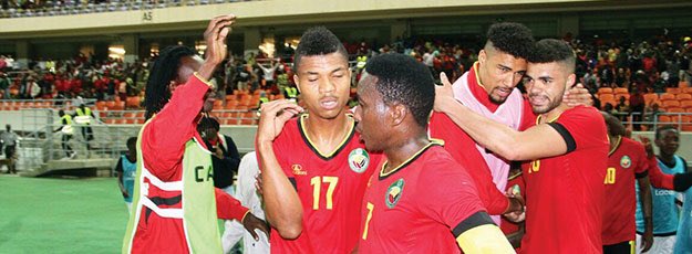 RATIFO18's tweet photo. #throwback #great #win #against #Angola @moz_osmambas https://t.co/Do4oWuka7O