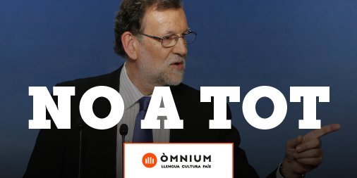omnium's tweet photo. Més clar impossible: Rajoy no vol negociar i ja van 18 cops de porta de l'Estat. Nosaltres seguim, el #Referèndum és l'objectiu! https://t.co/R6SPQv21wL