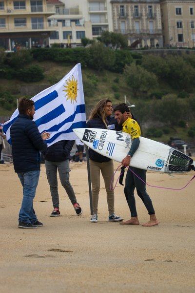 WildPunta's tweet photo. Impresionante lo que están logrando los surfistas uruguayos en el mundial de Francia de @ISAsurfing Arriba Uruguay! https://t.co/4WtmdsK5WY