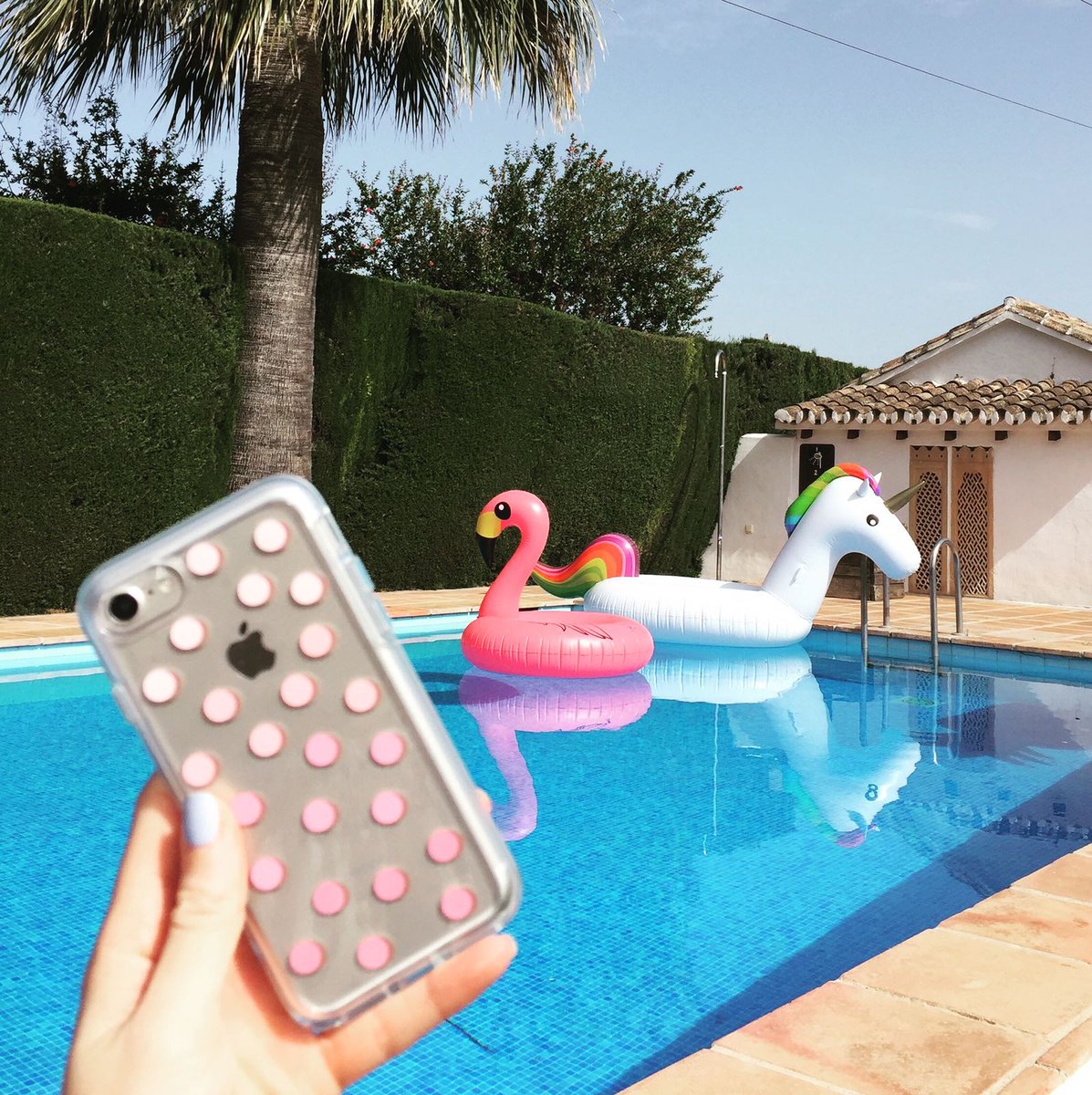 Buenos días Malaga! #OtterBoxOoO has arrived! Join us on IG Stories (@otterbox_europe) for the trip of a lifetime!