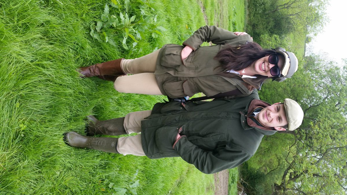 @ChelseaBunClub impresario <a href="/Victoria_KL_/">Victoria K-L</a> rocking her Alan Paine Berwick coat!
