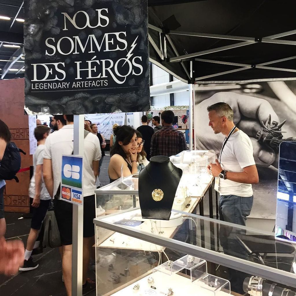 des_heros_fr's tweet photo. Le #BGF, c'est parti pour 4 jours ! On vous attend !

#bordeauxgeekfestival #convention #noussommesdesheros #nsdh https://t.co/dFRoaFb2FT https://t.co/A90bcYppTb